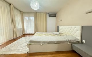 Apartament în vilă, curte, la cheie, parcare, Europa - Poză 4