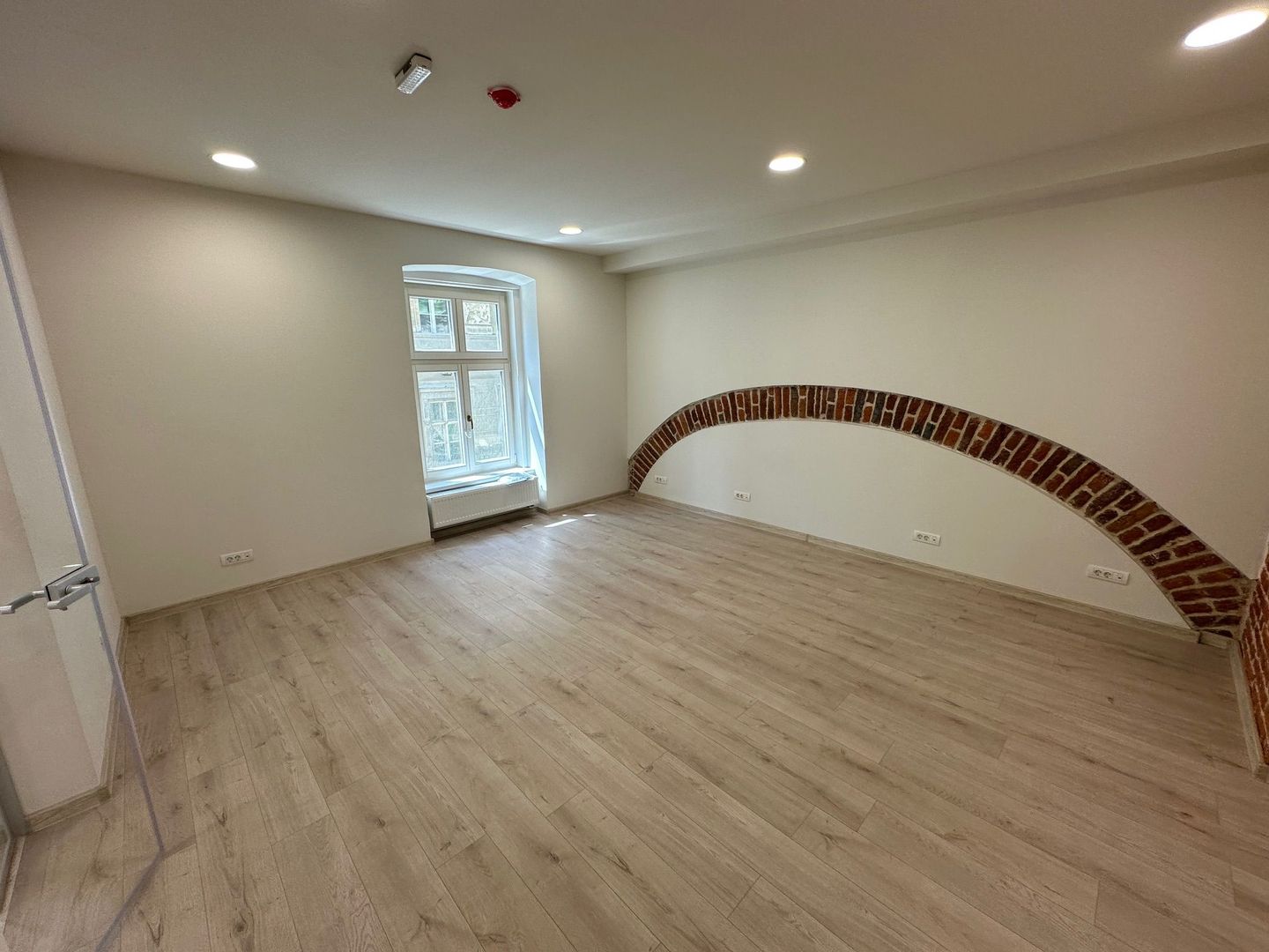 Saptii de birouri Ultracentral suprafețe de la 28 - 940 mp - Poză 45