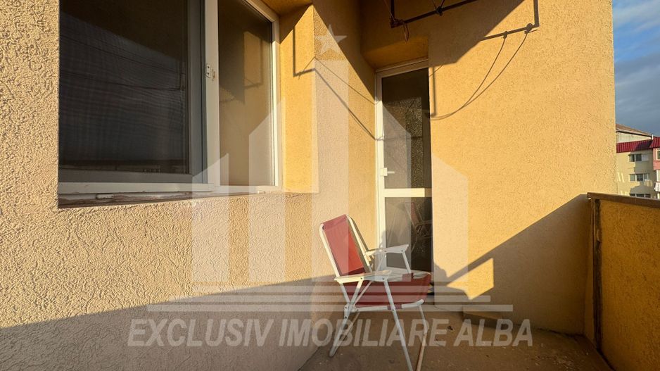 Apartament cu 3 camere decomandate, etaj intermediar, Ampoi 3 - Poză 8