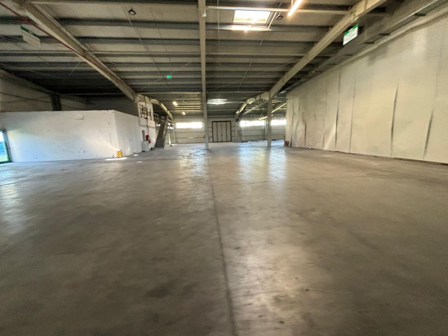 Hala industrial de 2000 mp cu autorizatie ISU Cat D - Poză 21