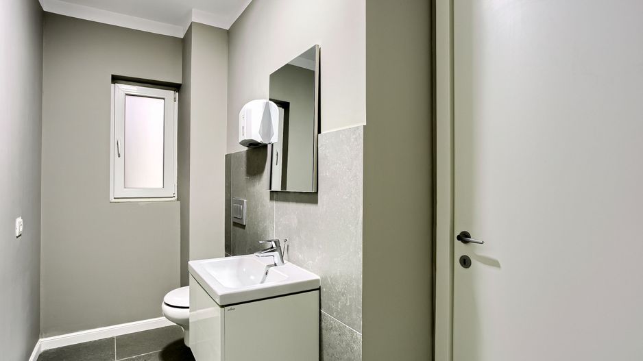 De închiriat Birou de Lux, Zona Centrlă, la Preț Promoțional - Poză 6