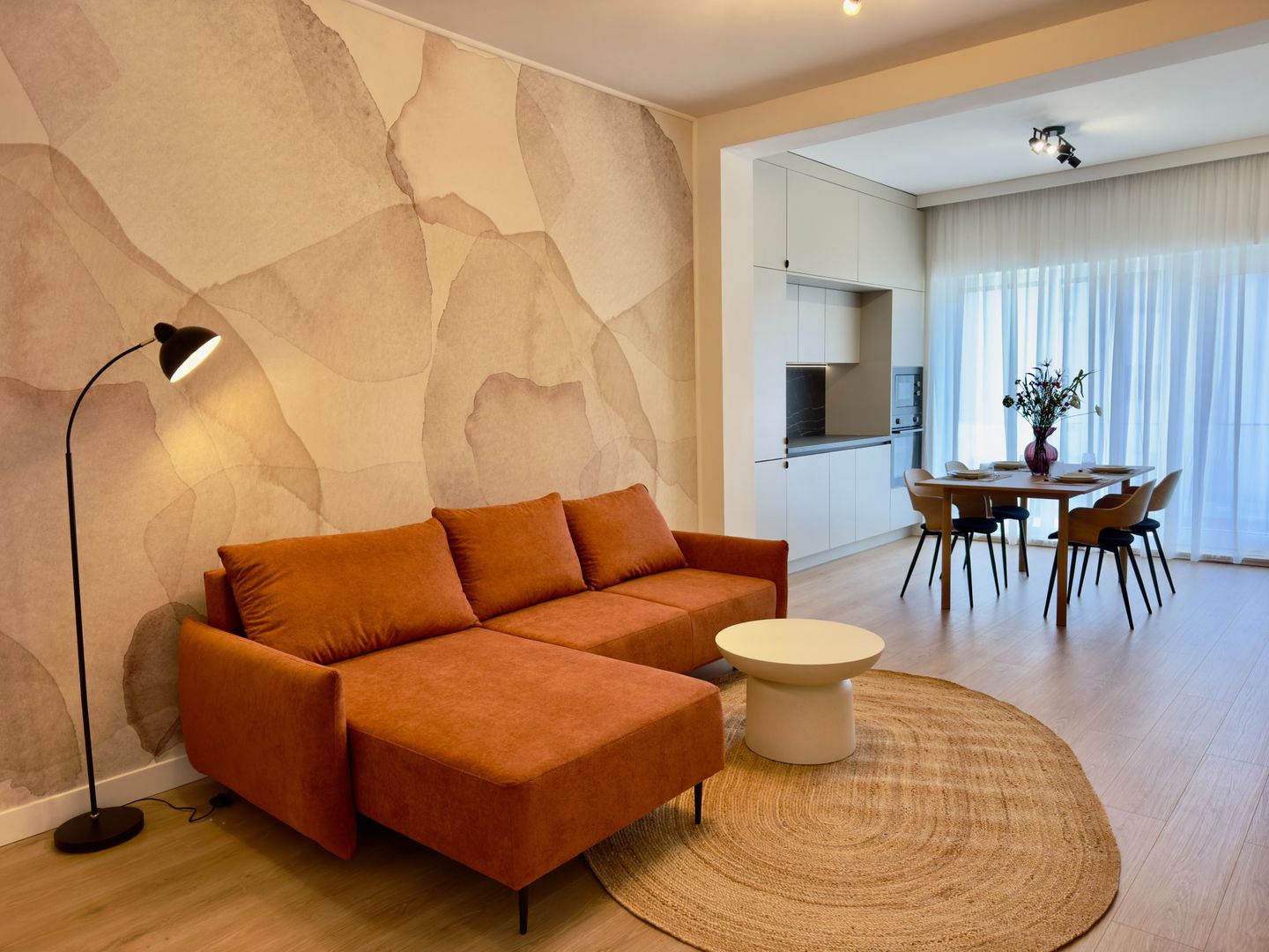 Apartament cu 2 camere, mobilat complet, terasă 10.42 - întabulat - Poză 1