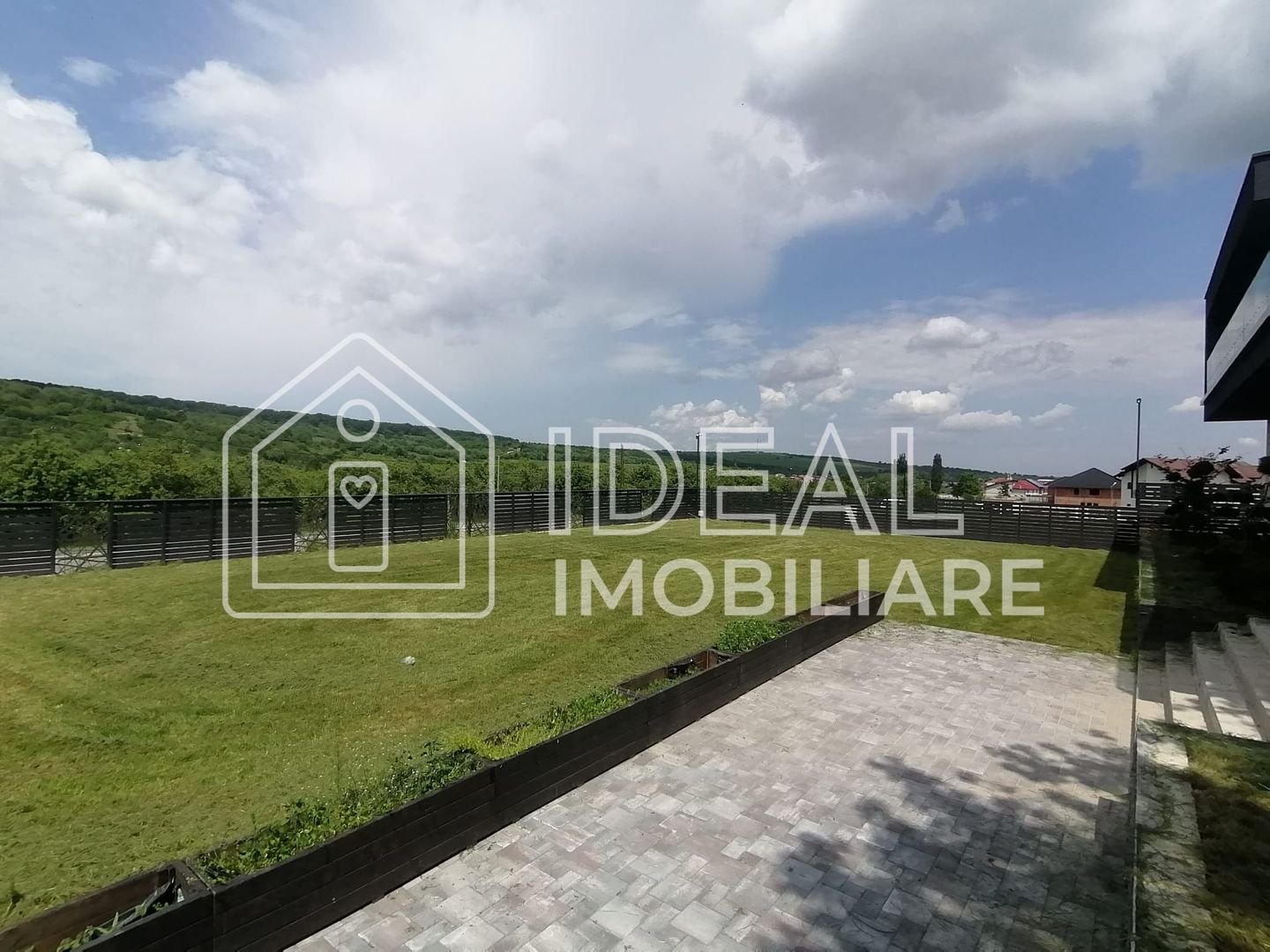 Casa  Exclusivista cu piscina si 1200 mp de teren, in Cisnadie - Poză 9