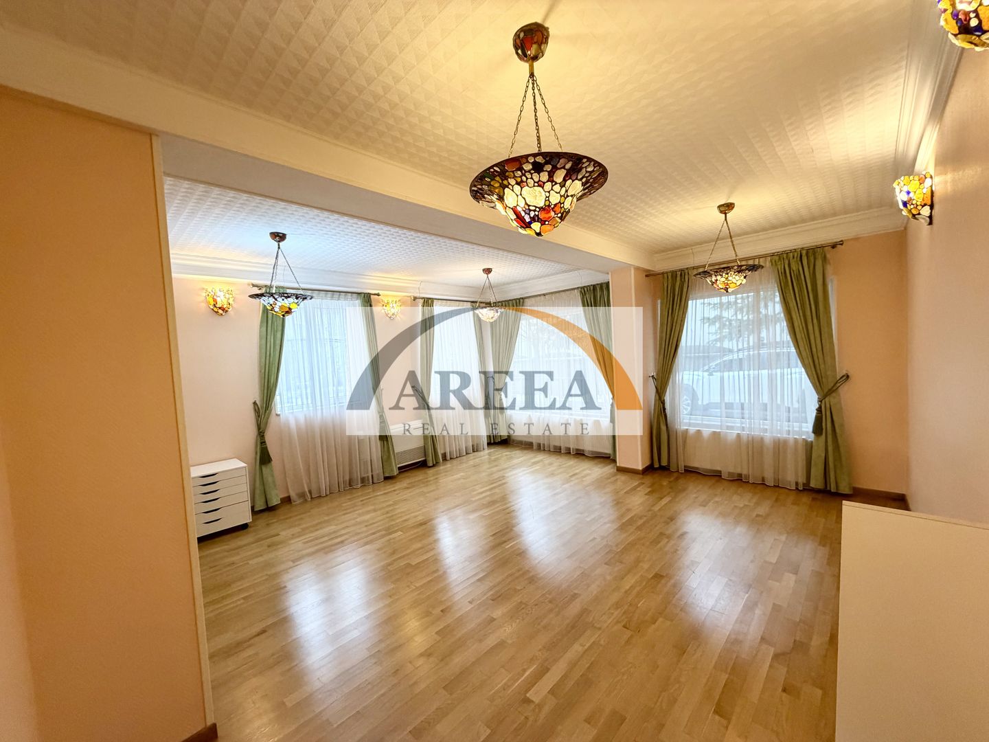 Vilă cu curte mare și piscină – ideală pentru familie, Pipera - Poză 2