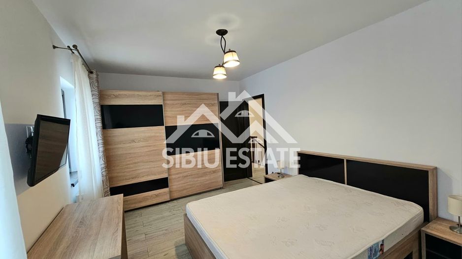 Casa mobilata 4 camere, 2 bai, curte si carport - Poză 15