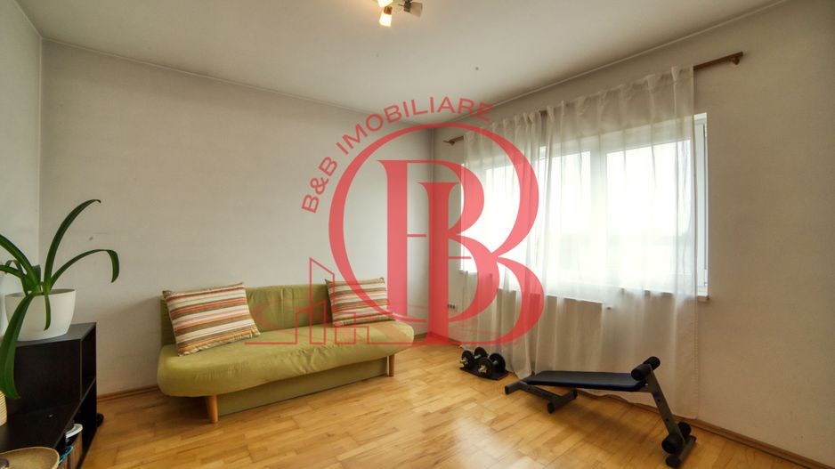 Casa complet mobilata 5 camere 3 bai curte generoasa - Poză 28