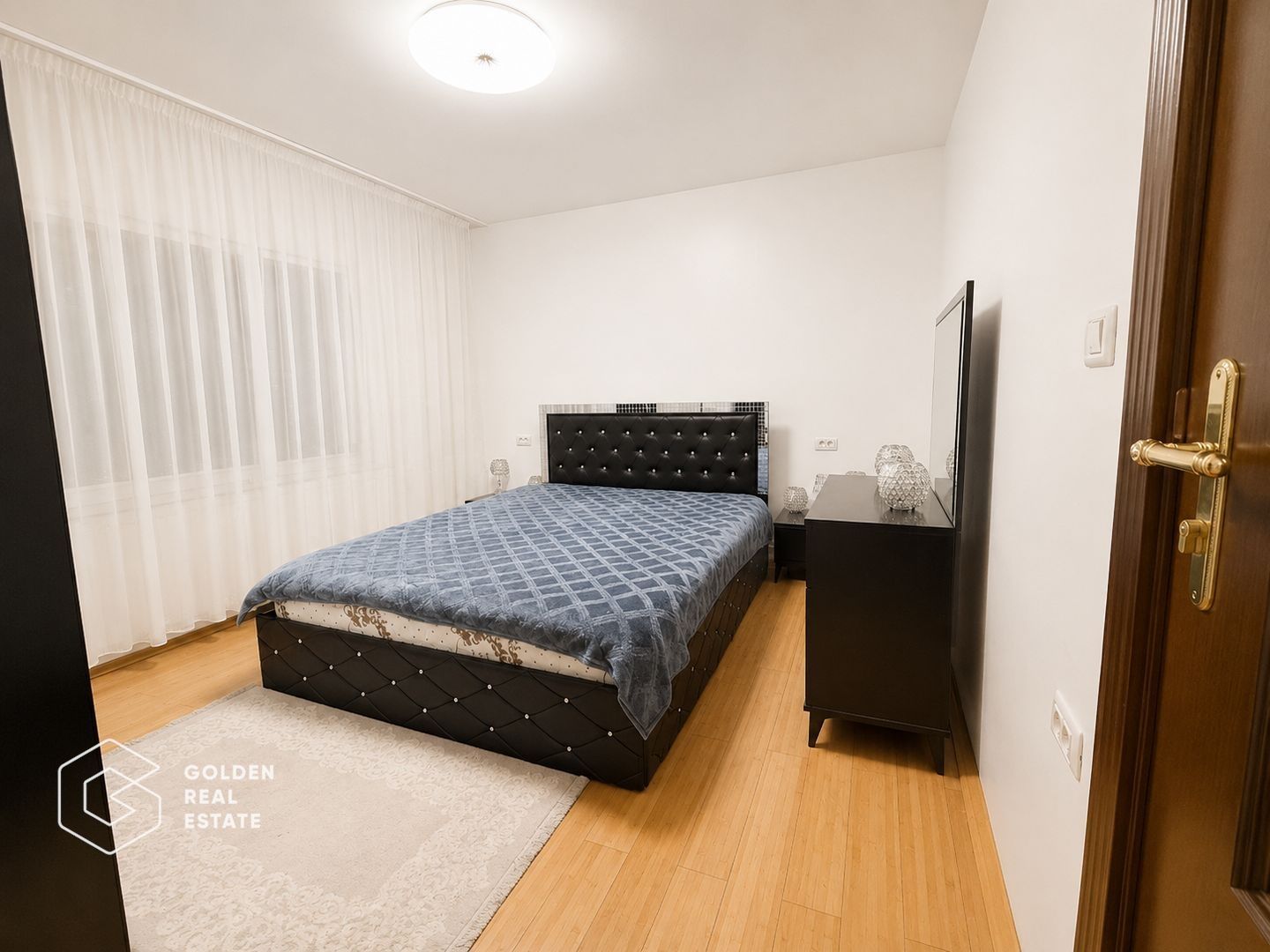 Apartament 3 camere renovat complet, Zona Lunei - Poză 4