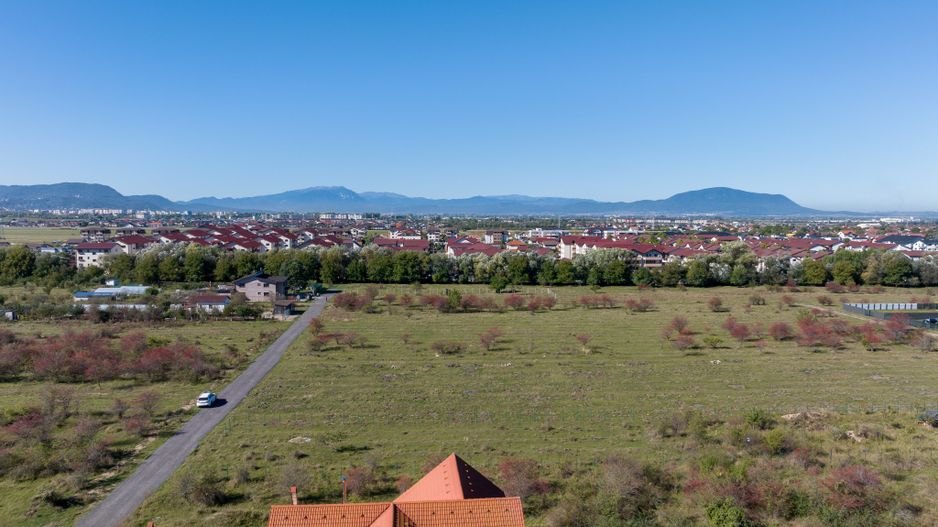Teren de 1.296 mp Sânpetru – zonă Livadă, front stradal 18, utilitati - Poză 8