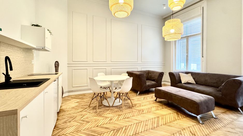 Apartament elegant si vibrant, prima inchirere,  Central - P-ta Maria - Poză 1