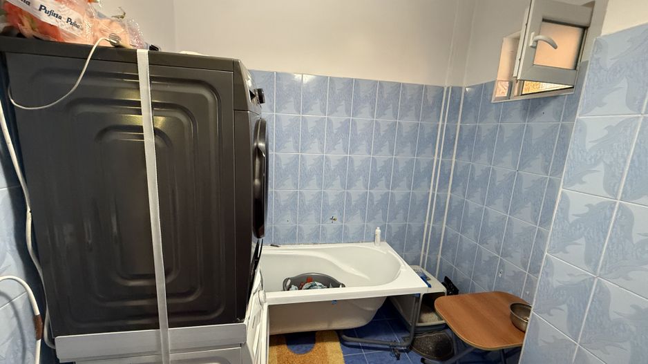 Ap 3 camere - transformat din alipirea a 2 garsoniere - 62 mp - parter - Poză 12