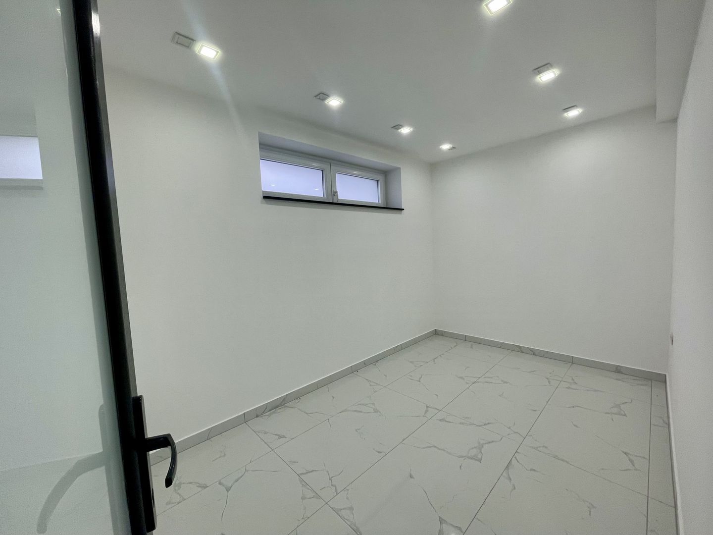 Spațiu Comercial P+Demisol | Vitrină Stradală | Radauti - Poză 11