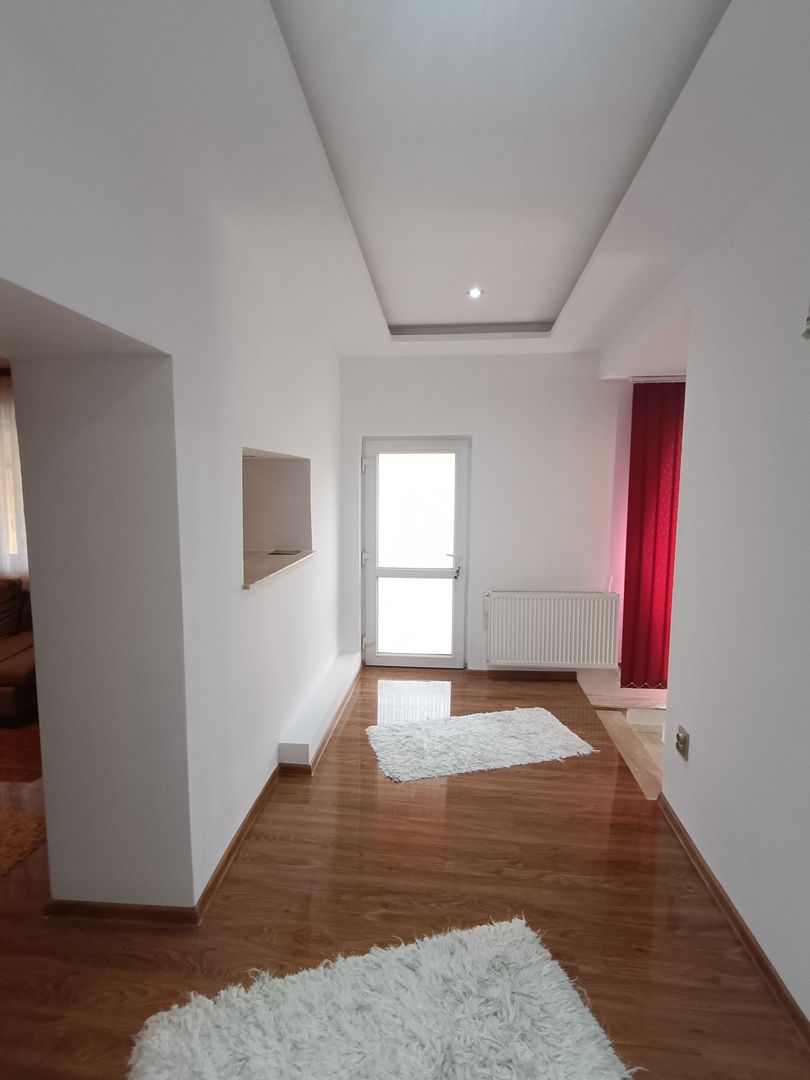 Casa cu 3 camere, 150 mpu, mobilata, utilata, garaj, curte, Ampoita - Poză 5