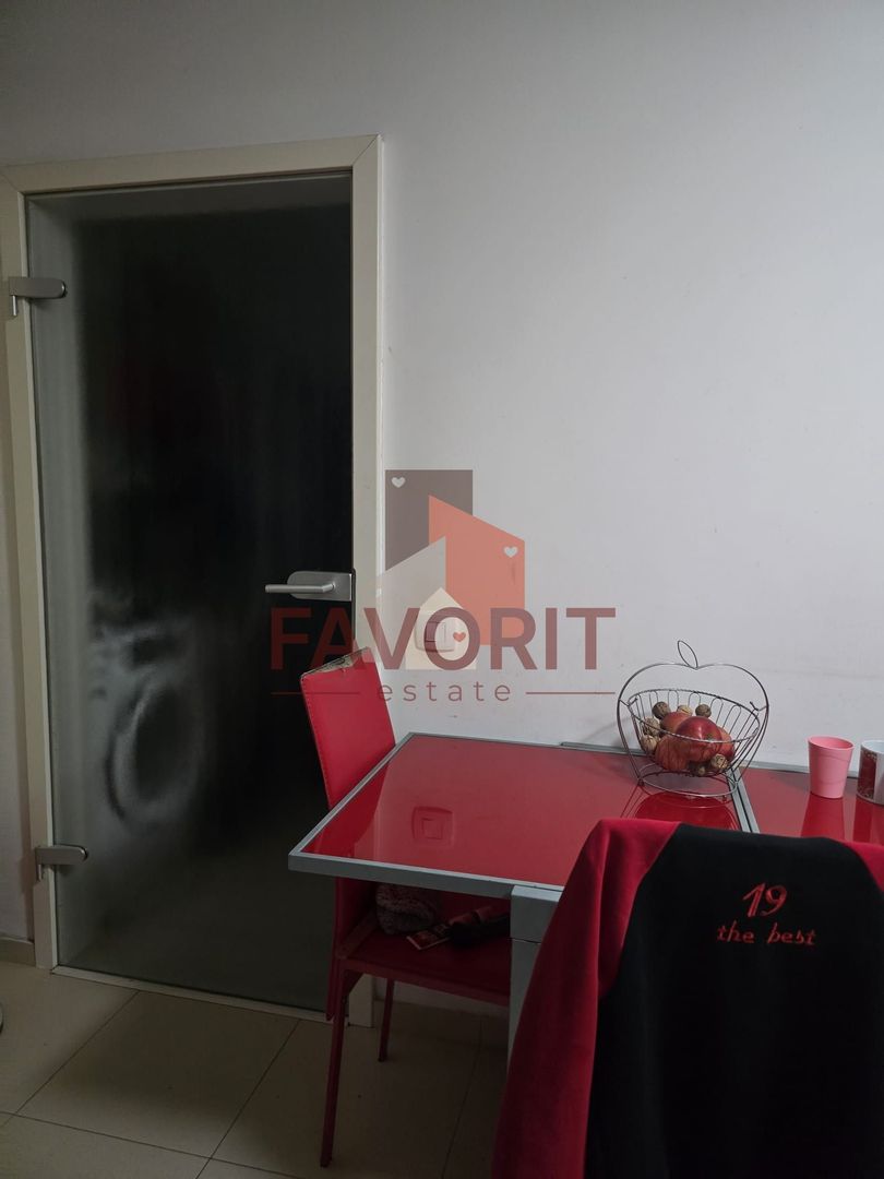 Renovat integral. Pozitie excelenta. Centrala proprie. - Poză 3