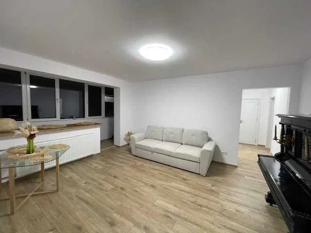 AP. 3 DRUMUL TABEREI, RENOVAT, BUCATARIE INCHISA, MOBILAT MODERN - Poză 1