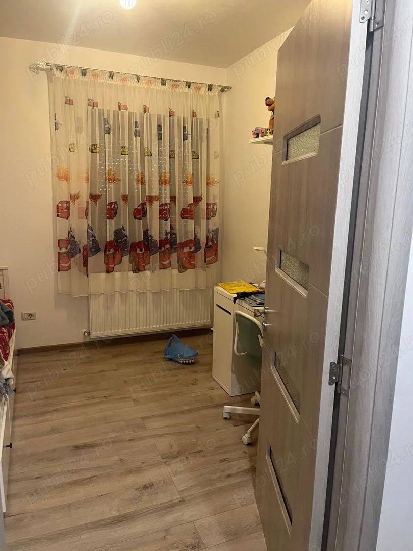 CASA DE VANZARE - ZONA NORD - PUNCT DE REPER LIVADA - Poză 8