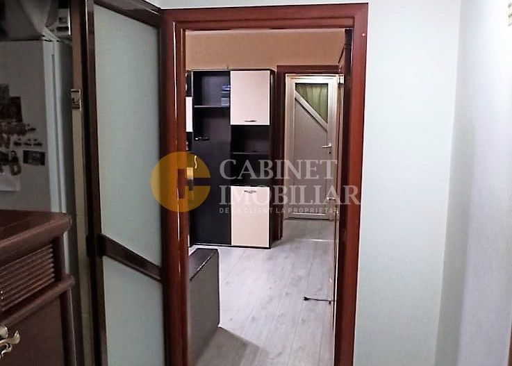 Apartament 2 camere, etaj 1, geam la baie, zona Mircea Cel Batran - Poză 7