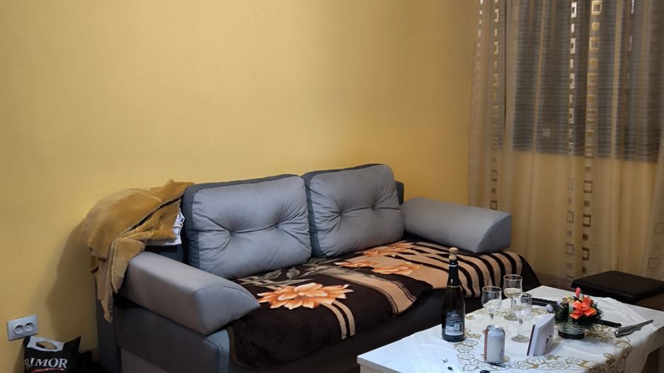 apartament 3 camere zona Dunarea, parter, cu terasa - Poză 4