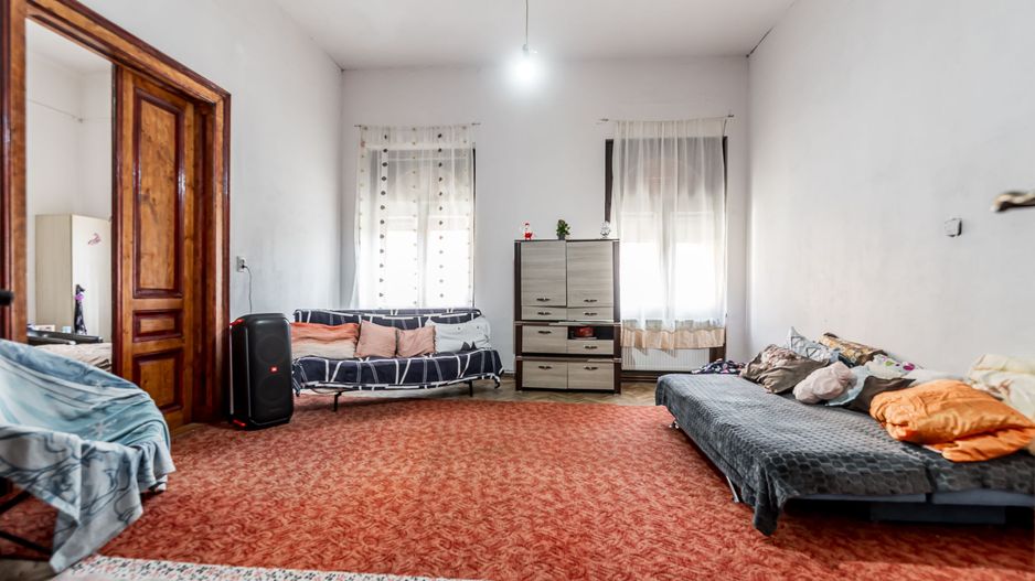 Apartament cu 2 camere la parter in Piata Catedralei Comision 0 - Poză 2