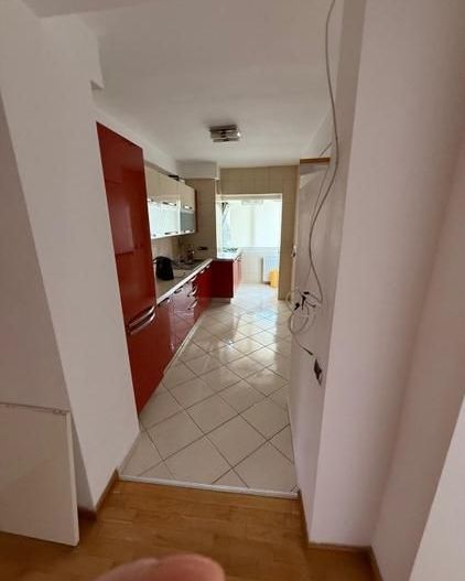 BRASADAS inchiriaza ap 3 cam birou/locuit - terasa - Unirii. - Poză 3