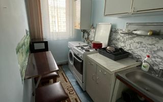Apartament cu 4 camere de vanzare, Zona Cetate - Poză 5