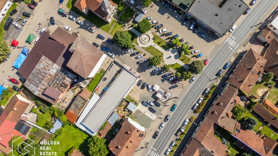 Cladire cu 24 camere, langa Castelul Regal Savarsin - Poză 27