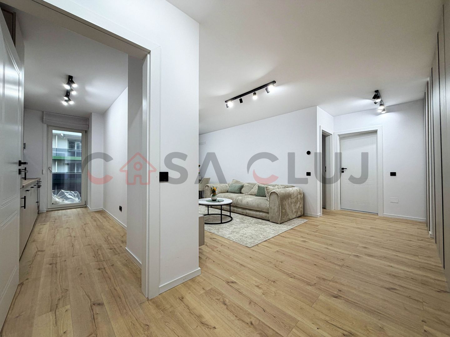 Apartament 2 camere - NOU - Mobilat, Parcare - Poză 1