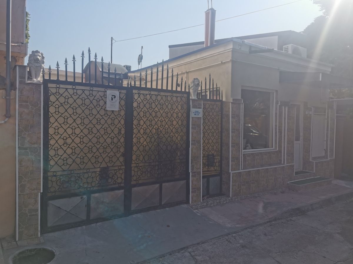 De vanzare Casa individuala curte proprie, Auchan Vitan, sector 3 - Poză 8