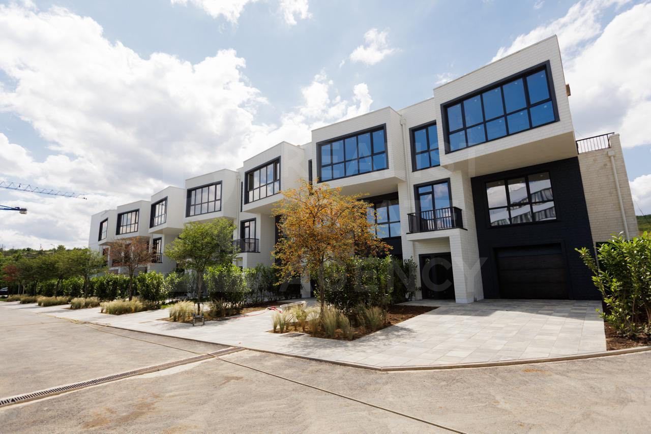 Vânzare, townhouse, 3 nivele, Complexul Rezidențial Hora Village - Poză 3