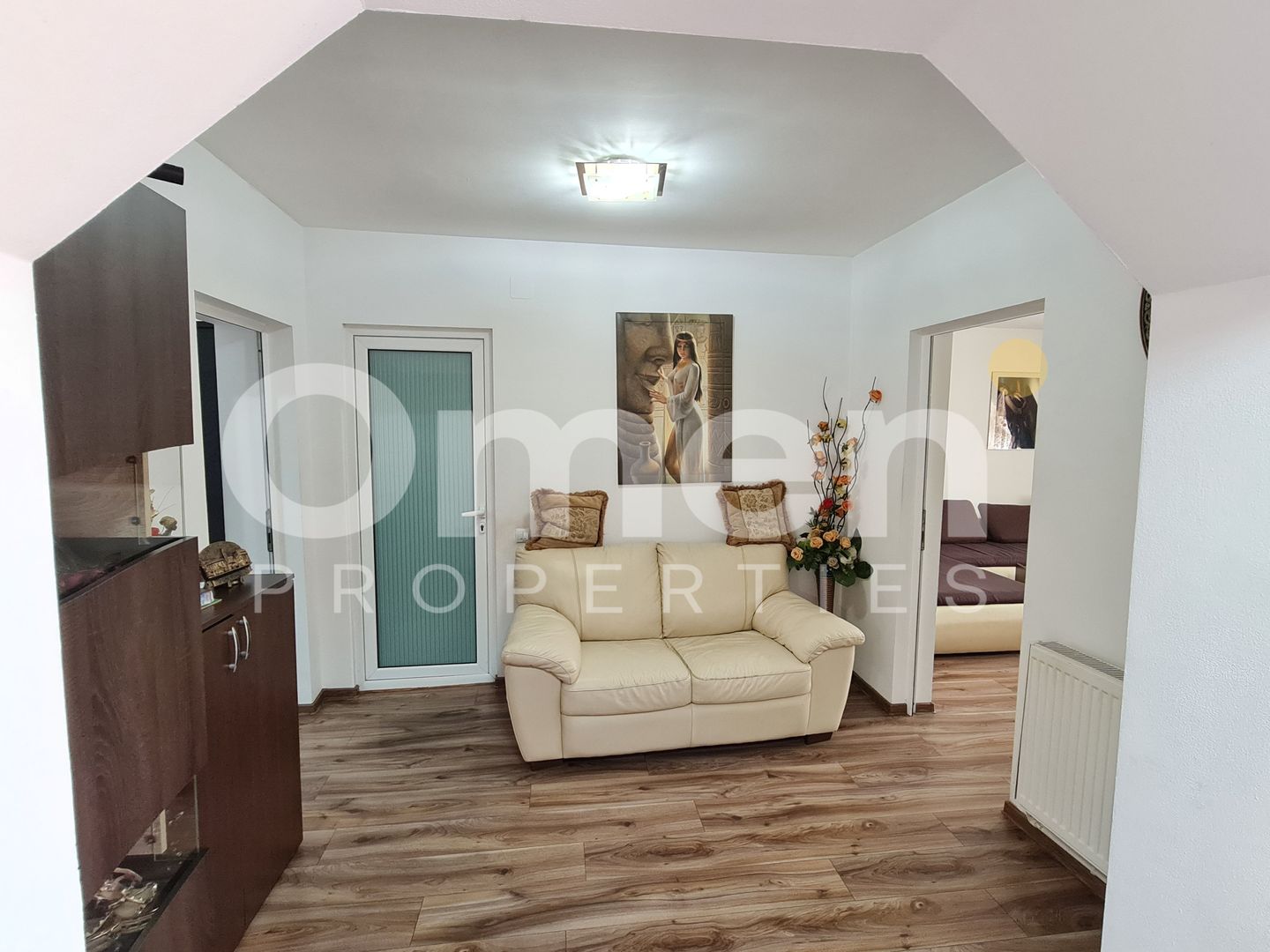 Casă de vânzare pe un nivel | 410 mp | strada Universității - Poză 2