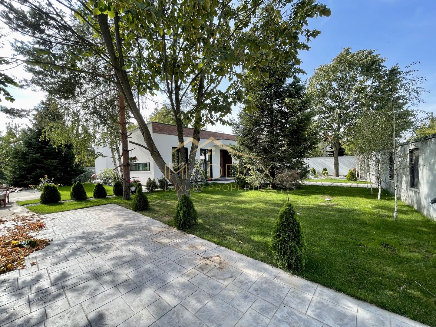 Vila cu 5 camere // * 565 mp gradina* // Tunari - Poză 62