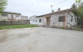RAHOVA-Str. Muntii Carpati, cu pozitie de colt, casa si teren 580 mp. - Poză 9