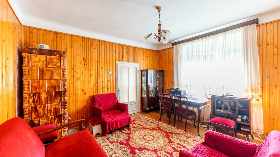 Casă deosebită, în centrul localității Târnova - Poză 7