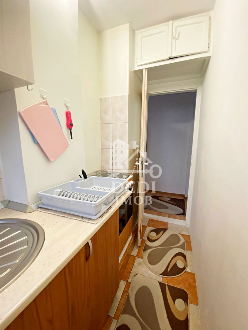 Apartament 3 camere de vânzare in zona Rogerius, Oradea - Poză 7