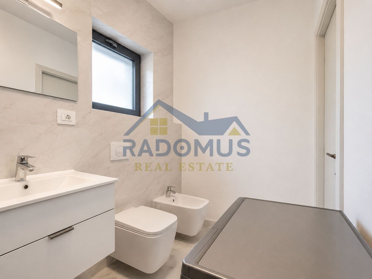 Chirie Ploiesti | 2 camere | Decomandat | Central | Bloc nou | 550€ - Poză 10