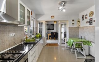 Vila / Casa superba cu 5 camere zona | 1032 mp teren |  Sanpetru Brasov - Poză 5