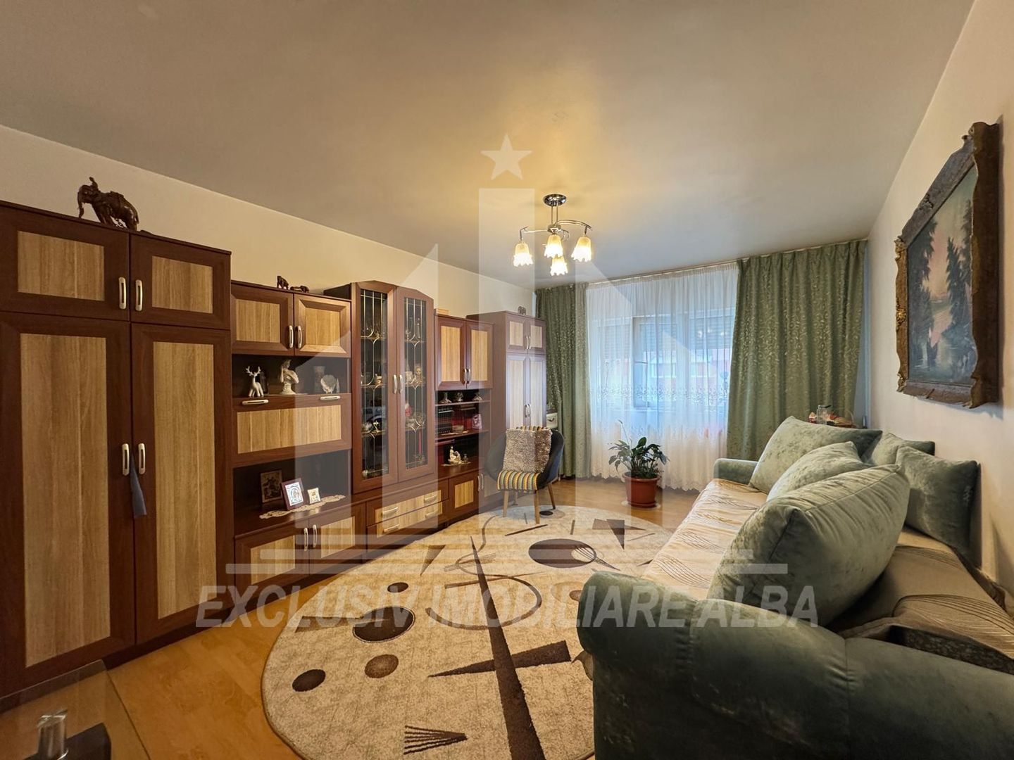 Apartament cu 2 camere decomandate, Cetate - Poză 1