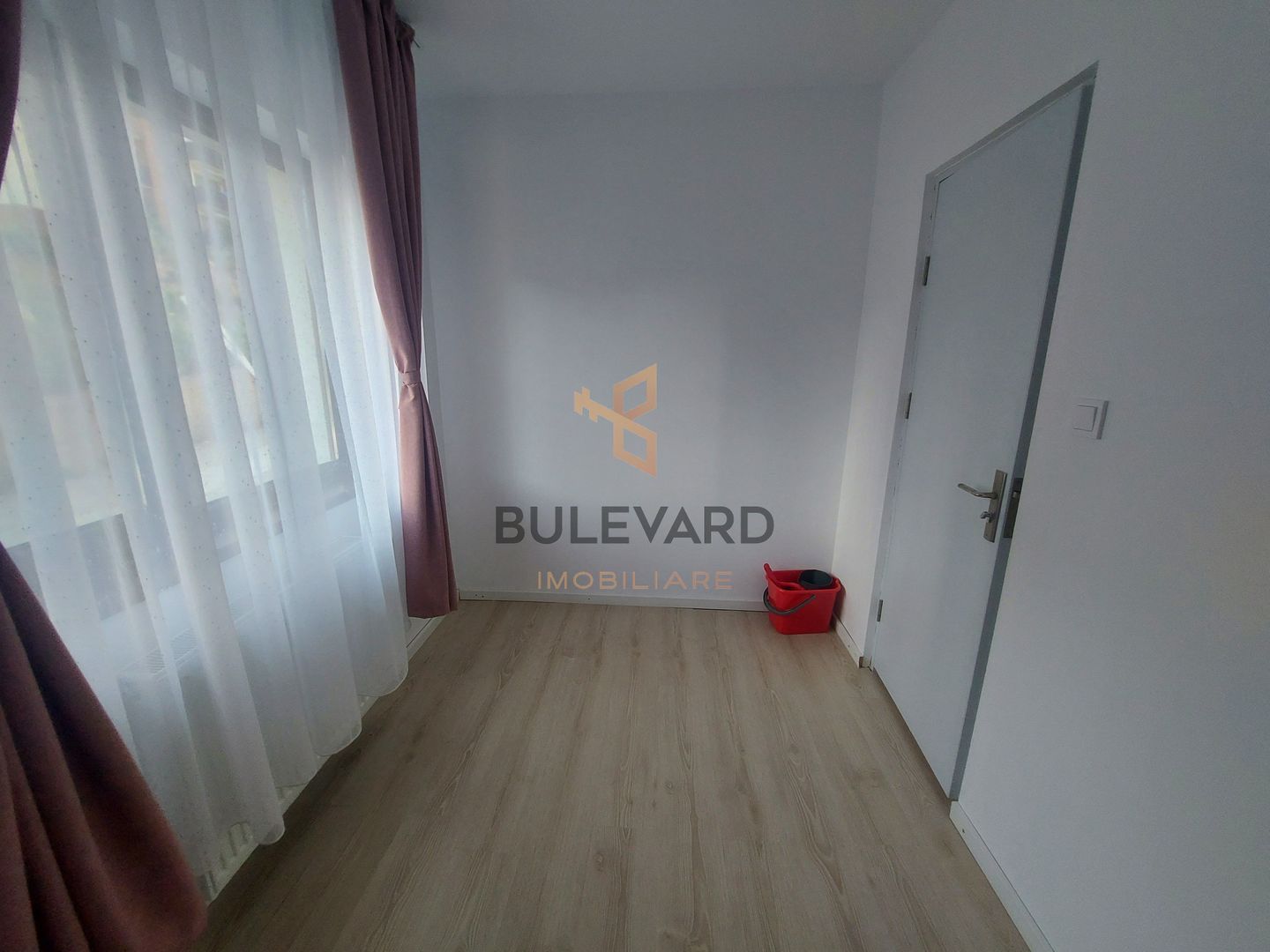 Apartament cu 3 camere Sub Cetate!! - Poză 11