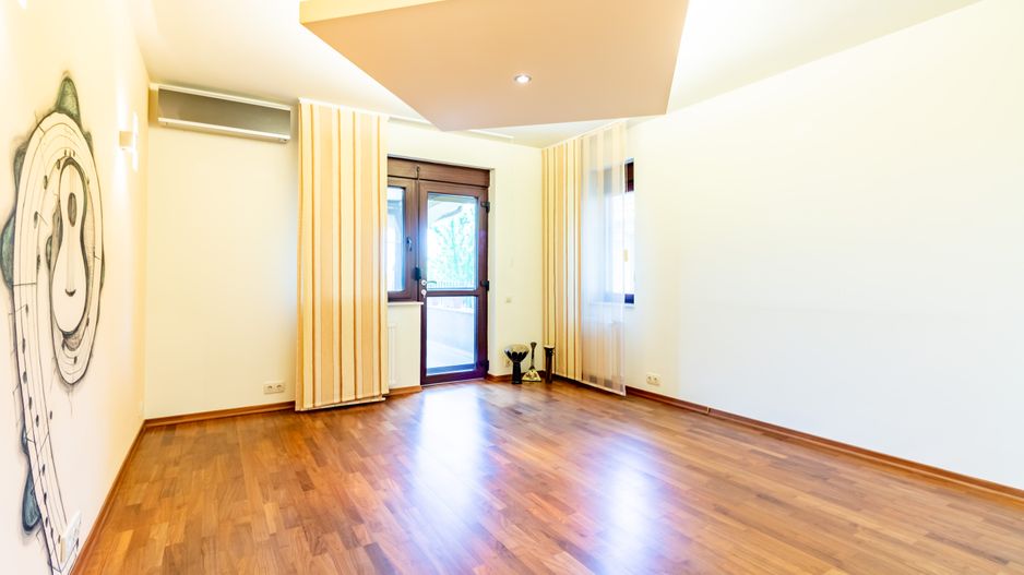 Vila premium de vanzare Balotesti/ piscina/ ponton/ deschidere la lac - Poză 34