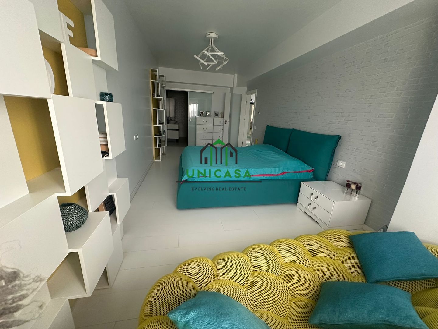 Apartament 4 camere - tip Penthouse - Zona 1 Mai - Poză 19