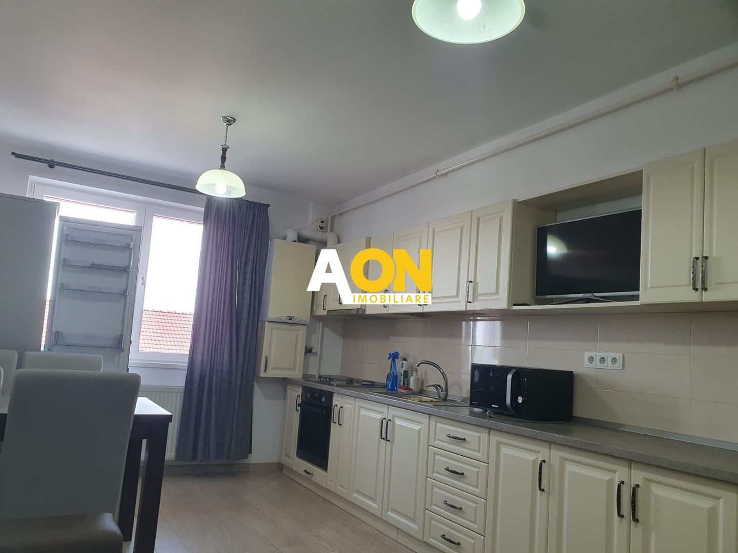 Apartament 3 Camere, Bloc Nou, Zona Cetate - Poză 8