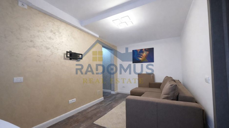 Apartament 2 Camere - Vest -Renovat Complet-  Mobilat & Utilat - Poză 1