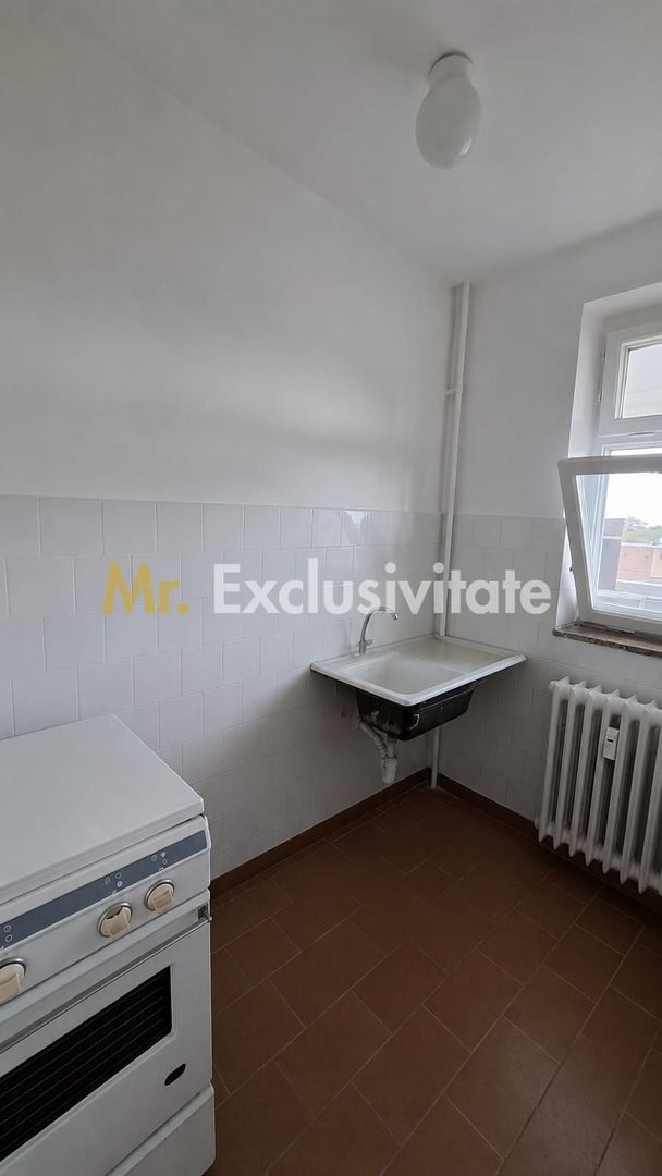 Garsoniera Craiovei etaj intermediar in bloc de apartamente - Poză 5