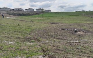 Doua Terenuri INTRAVILANE CU UTILITATI Dezmir, Cluj 500mp - Poză 2