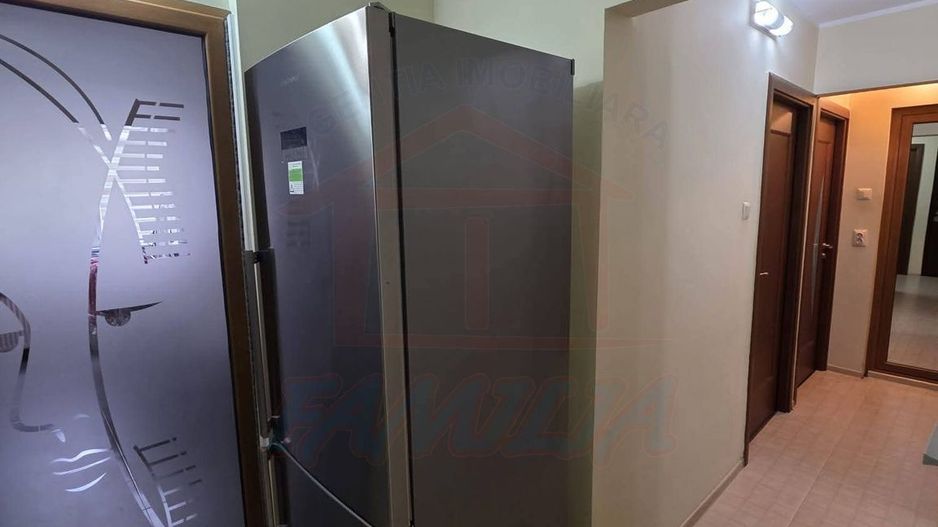SE VINDE APARTAMENT 3 CAMERE, MICRO 17, 91.000 EURO - Poză 9