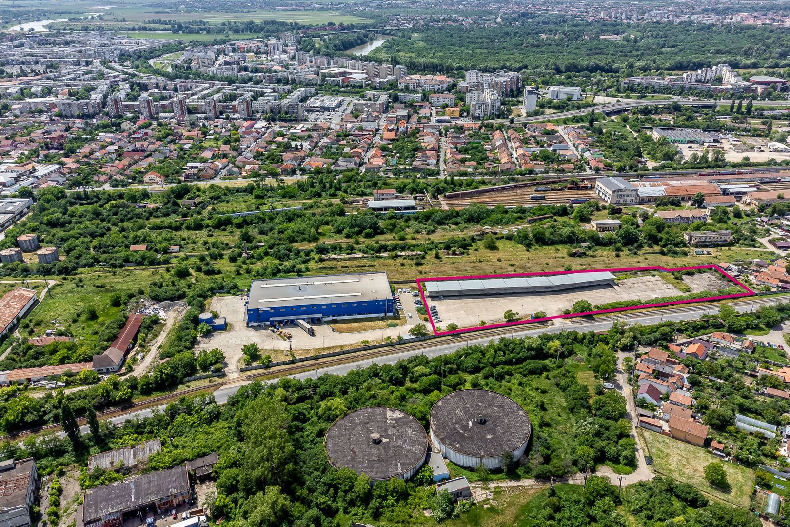 REZERVAT: Platformă betonată cu acces direct la calea ferată - Poză 7