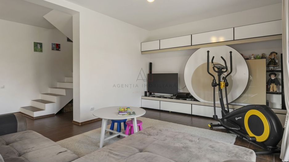 Casă P+1+M I curte 500 mp — Comision 0 - Poză 3