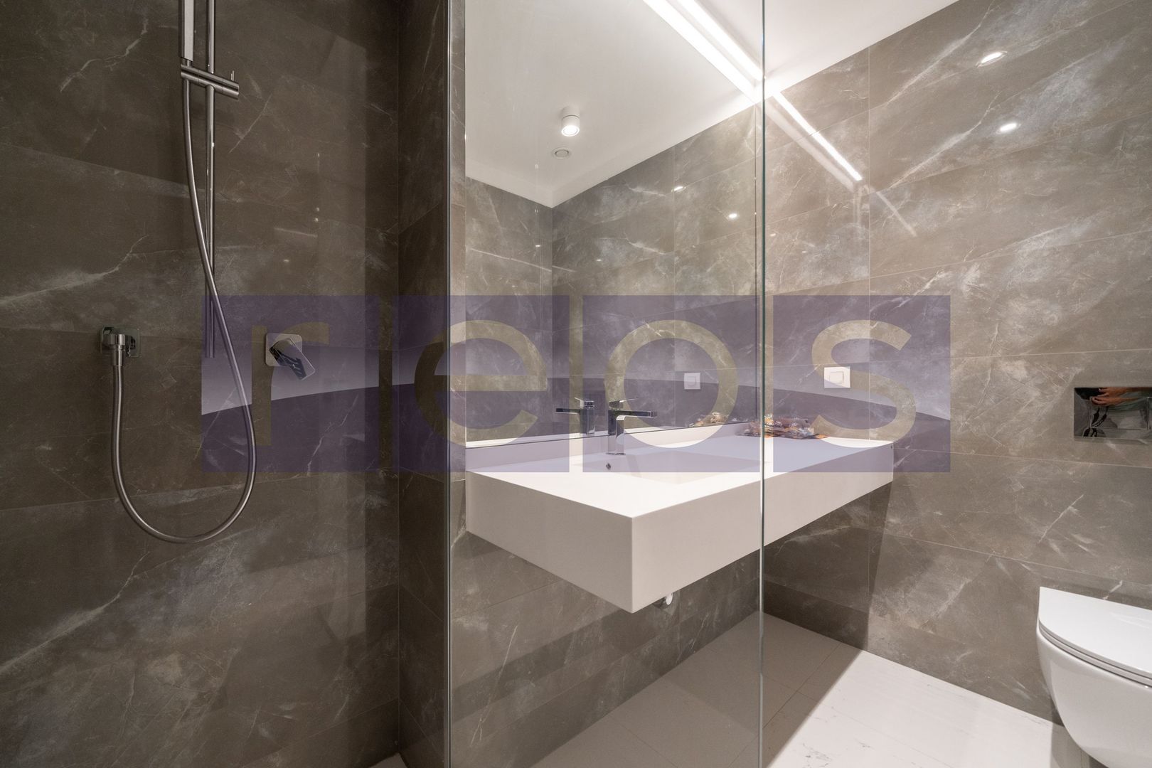 INCHIRIERE 3 CAMERE | ONE ELIADE | MOBILAT SI UTILAT LUX | VEDERE LAC - Poză 15