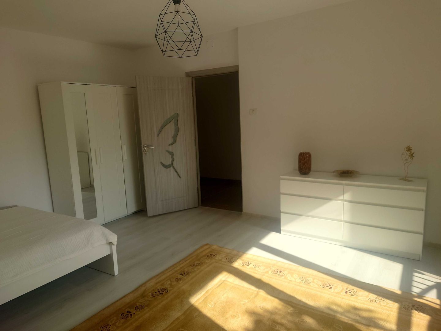 De Inchiriat Garsoniera Pet Friendly, metrou Muncii - Poză 1