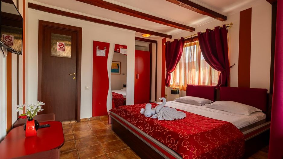 Pensiune cocheta, la poalele emblematicei Cetati Rasnov, Brasov - Poză 5