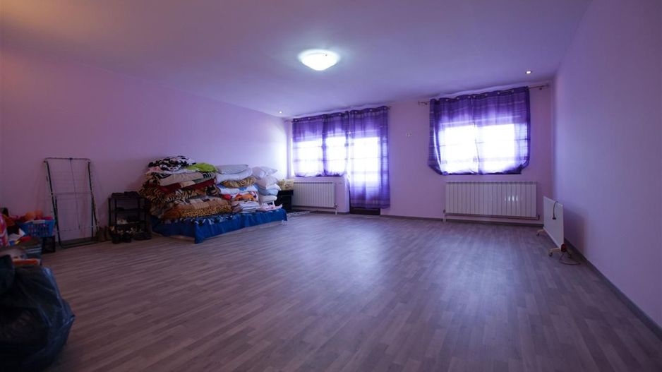 Casa 15 camere 846 mp utili 720 mp teren - Poză 11